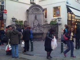 Yup, it s a urinating statue surrounded by tourist.jpg